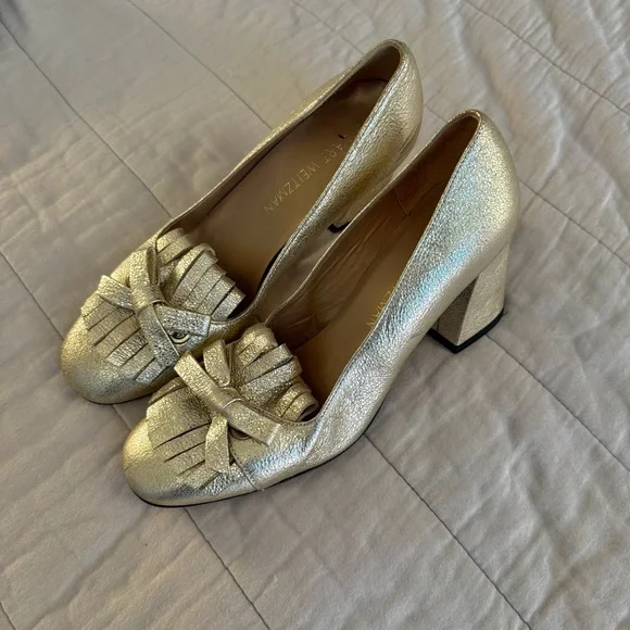 Stuart Weitzman Gold Textured Heels with Fringe Bow - Picture 1 of 6